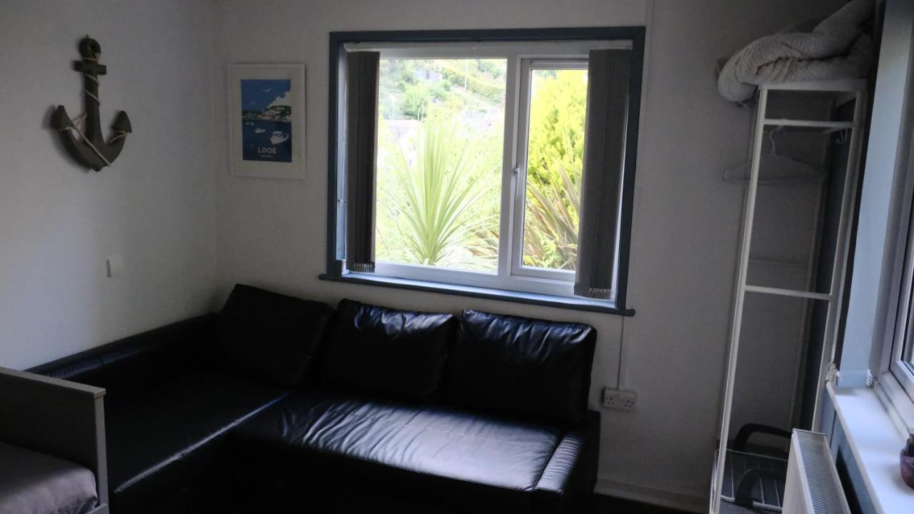 Commanders Cabin 'As Seen In Beyond Paradise' Лоо Екстер'єр фото